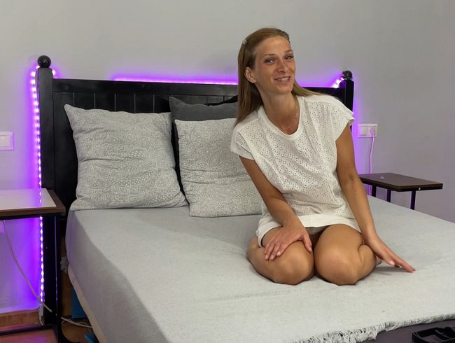 ClaaryCherry Porno Video: Ich benutze zum ersten mal eine Pu**y Pumpe an meiner süßen